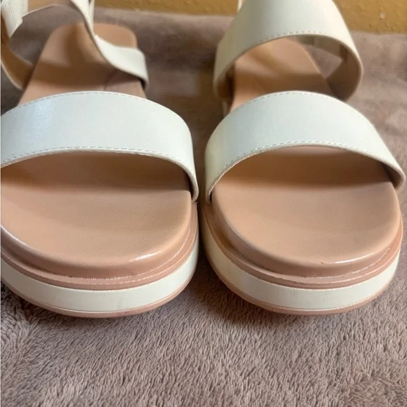 Chic cream Women's Sandals - Picture 7 of 11